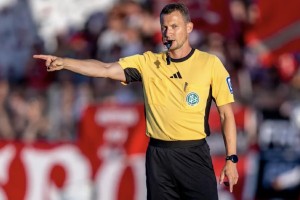 AG体育登录入口-图片报：德国职业裁判莱希纳当选为德国珀尔岛的新任市长