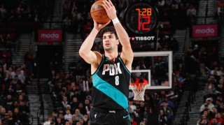 AG体育官方入口-官方：阿夫迪亚背伤复发，提前退出对阵热火的比赛