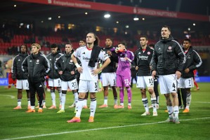 AG体育官方网站-法兰克福在“低谷”中有一位希望之星